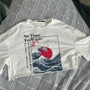 SHEIN cropped Japanese style t-shirt women’s MEDIUM